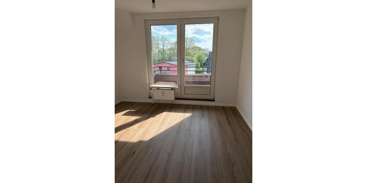 Dachgeschoßwohnung Kölln-Reisiek Reisiek - 3 Zimmer, 70 m&sup2;, 1.302&euro; | Angebot:26414331