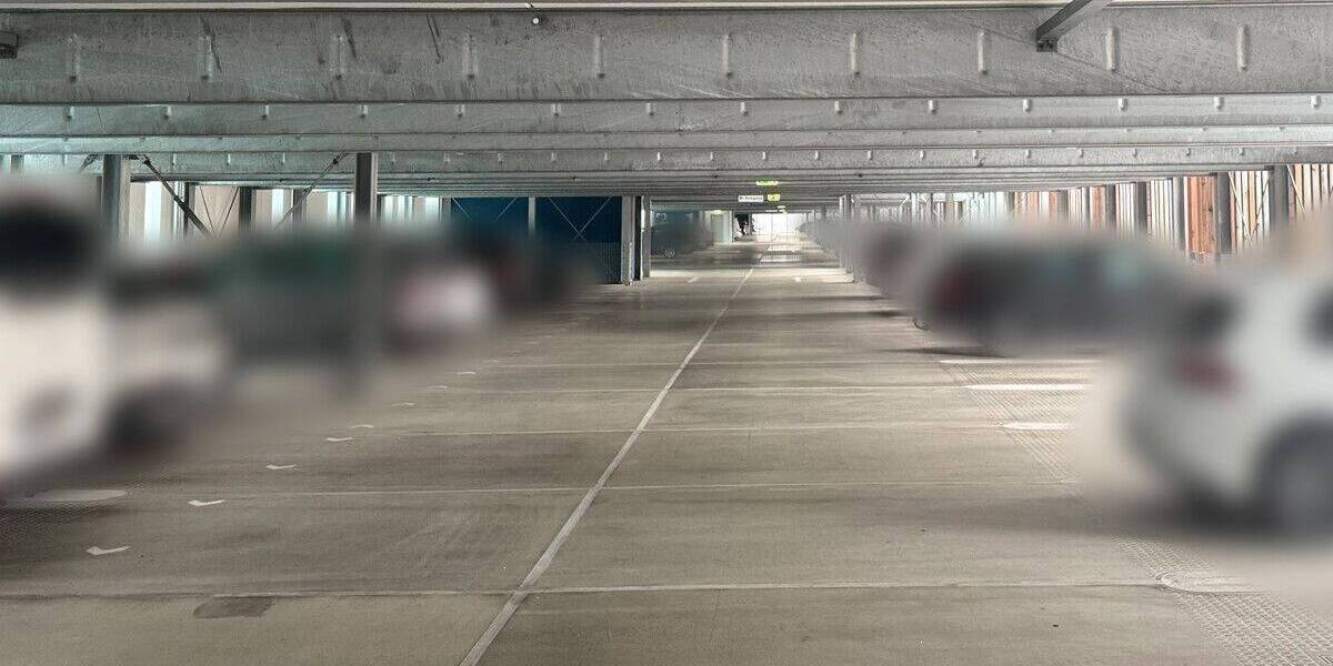 1 Stellplatz im Parkhaus in Bamberg am Standort Lichtenhaidestraße 10 zu erwerben. zimmer