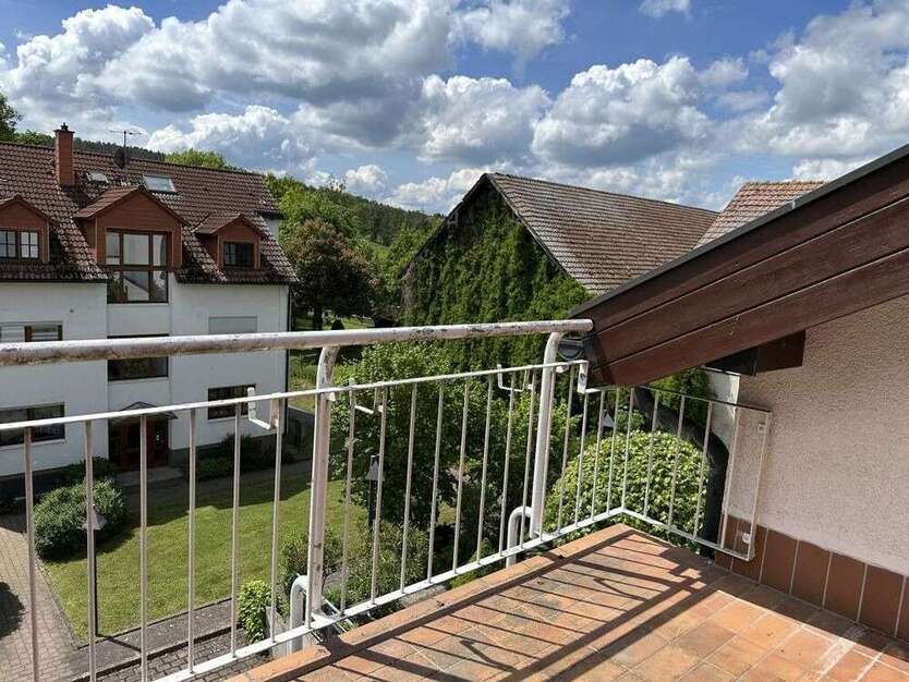 Wohnung zum Kaufen in Eisenach 104.000 € 70.14 m²