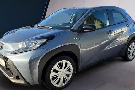 Toyota Aygo (X) 40.990 km 15.999 &euro; Töging 84513
