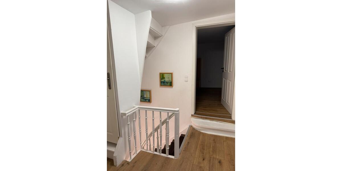 Einfamilienhaus Sinn - 5 Zimmer, 160 m&sup2;, 1.200&euro; | Angebot:23415451