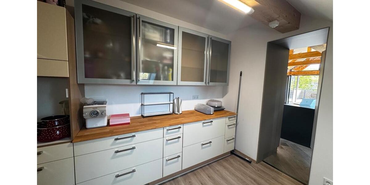 Dachgeschoßwohnung Stegaurach - 5 Zimmer, 180 m&sup2;, 2.300&euro; | Angebot:26288325