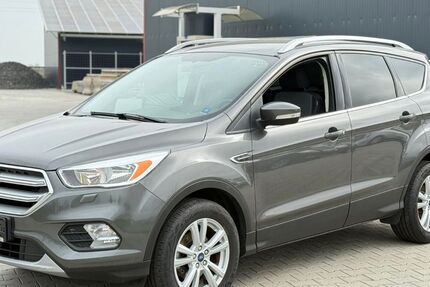 Ford Kuga 132.000 km 8.500 &euro; Köfering 93096