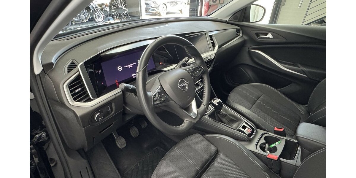 Opel Grandland 1.2 Turbo Elegance CarPlay FULL LED 30.756 km 16.830 &euro; Lich 35423