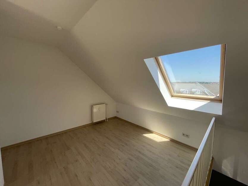 2-Zimmer-MaisonetteWohnung mit offener Küche in zentraler Lage!