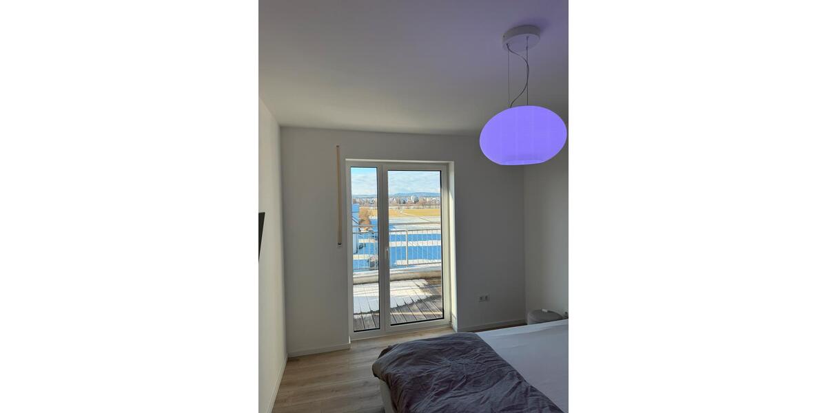 Penthouse Wohnung in Wernberg zu vermieten EBK 30m2 Balkon 3 zimmer