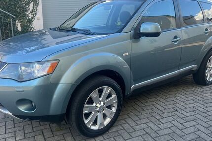 Mitsubishi Outlander 186.000 km 4.490 € Dresden 01139
