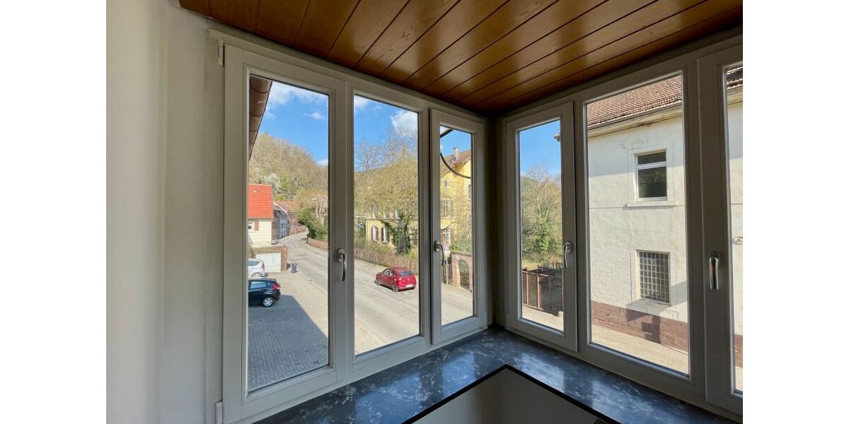 Provisionsfrei* Wunderschöne, komplett renovierte 140qm Altbauwohnung nahe Neustadt mit Garten - 5- Frankeneck bei Neustadt | Angebot:25908495