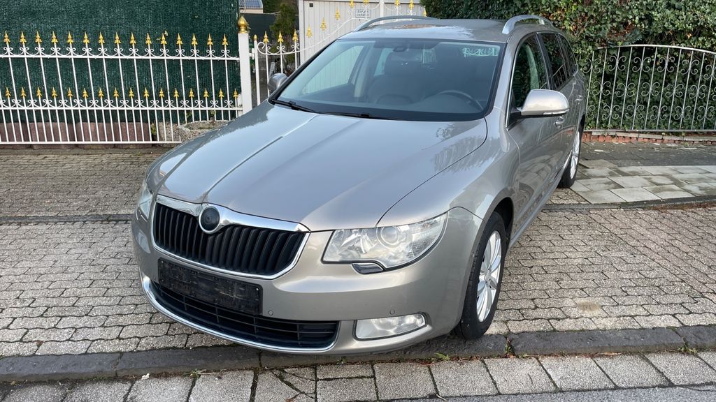 Skoda Superb 218.000 km 3.850 &euro; Aachen 52080