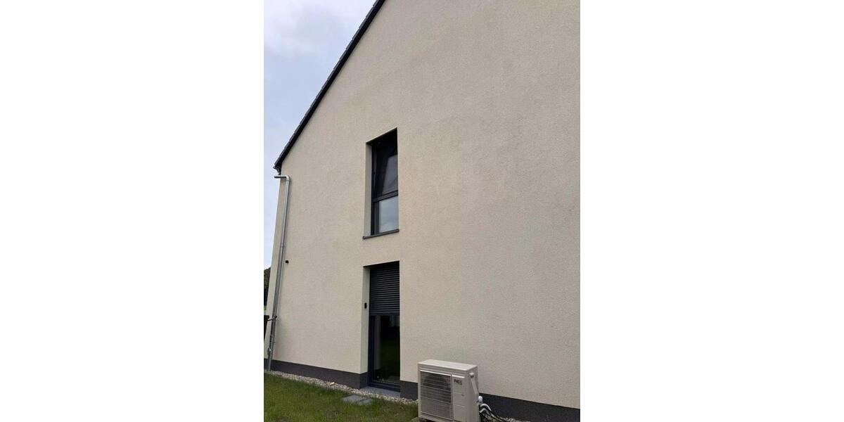 Doppelhaushälfte in der Gartenstadt Leuna (Haus mit Garten) 5 zimmer