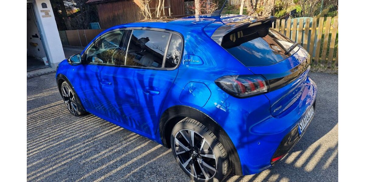 Peugeot 208 43.800 km 15.900 &euro; Pöcking 82343