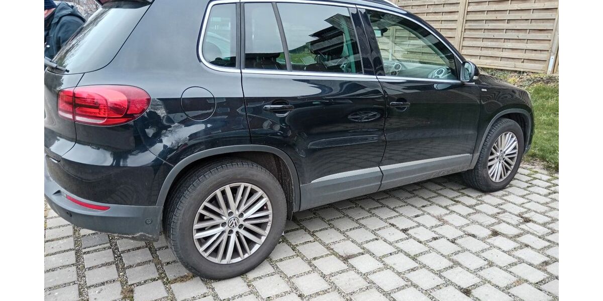 VW Tiguan 156.704 km 10.900 &euro; Alsdorf 52477