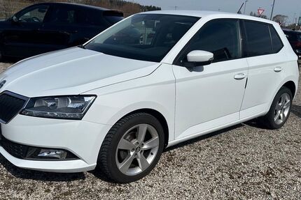 Skoda Fabia 20.115 km 11.980 &euro; Pforzen 87666