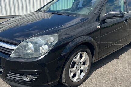 Opel Astra 104.000 km 2.800 &euro; Berlin 12057