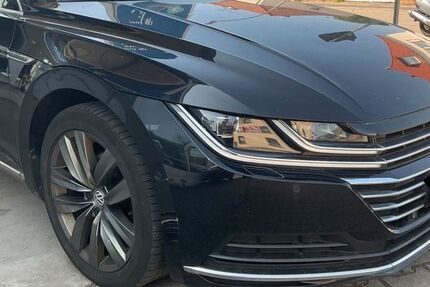 VW Arteon 255.841 km 14.300 € München 80331