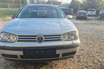 VW Golf 246.936 km 1.449 &euro; Reimlingen 86756