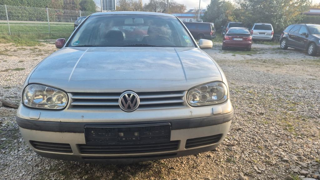 VW Golf 246.936 km 1.449 &euro; Reimlingen 86756