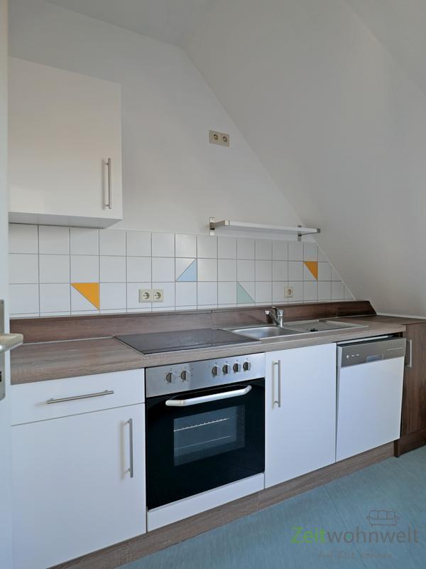 (12536_74) MGN: sonnige Dachwohnung mit 2 Balkons in der Heimstraße, Hausmeisterdienste inklusive, EBK mgl. 3 zimmer