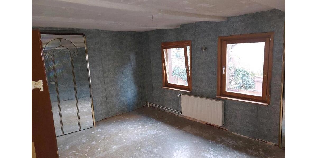 Einfamilienhaus Sangerhausen - 5 Zimmer, 160 m&sup2;, 25.000&euro; | Angebot:27014501