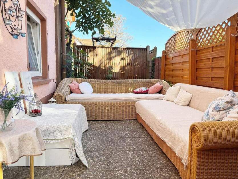 Bestandsobjekt mit Baugenehmigung und Entwicklungspotenzial - Tübingen-Hirschau 8 zimmer