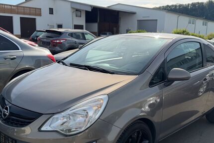 Opel Corsa 114.000 km 2.999 &euro; Gundelsheim 74831