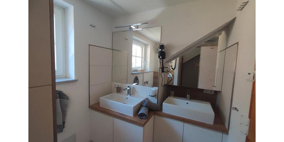 Etagenwohnung Freilassing - 8 Zimmer, 176 m&sup2;, 1.429.000&euro; | Angebot:26990022