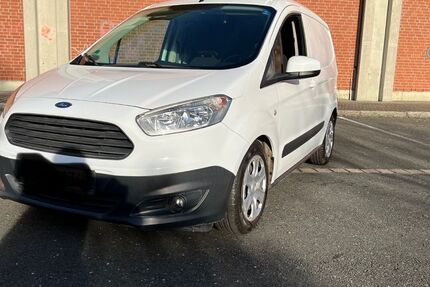 Ford Transit Courier 70.662 km 6.700 € Fürth 90765