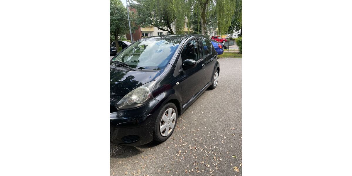 Toyota Aygo (X) 148.000 km 2.150 &euro; Ahrensburg 22926