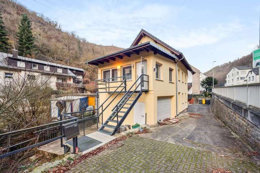 Haus zum Kaufen in Sankt Goarshausen 149.000 € 128 m²