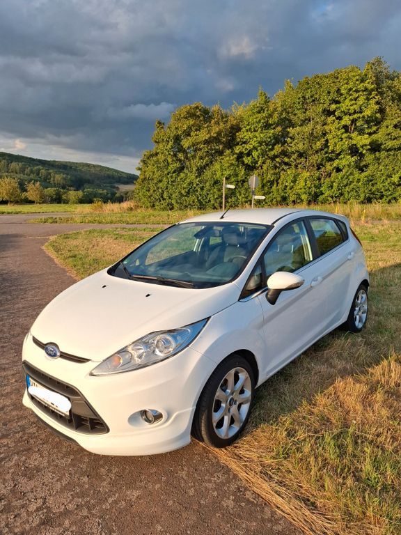 Ford Fiesta 152.200 km 3.499 € Klausen 54524