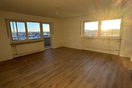 Wohnung zum Kaufen in Tirschenreuth 228.000 € 104 m² 5 zimmer