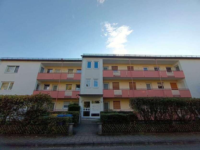 Wohnung zum Kaufen in Erlangen 195.000 € 68.88 m²