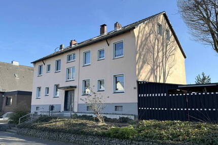 GEPFLEGTES Mehrfamilienhaus MIT SCHÖNEM GARTEN IN DER MENGEDER HEIDE
