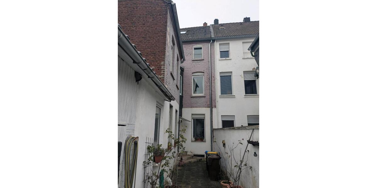 Reihenhaus Mönchengladbach Süd - 7 Zimmer, 182 m&sup2;, 370.000&euro; | Angebot:24681010