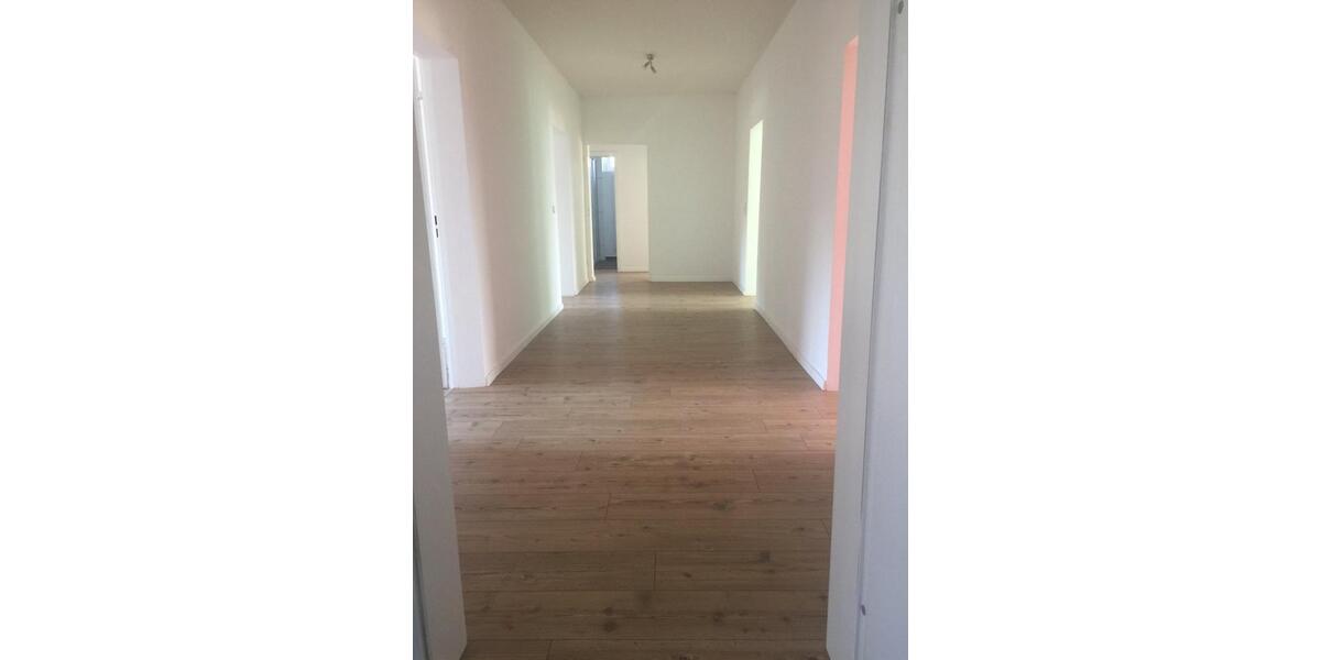 Etagenwohnung Roßleben-Wiehe Wiehe - 4 Zimmer, 128 m&sup2;, 890&euro; | Angebot:26446719