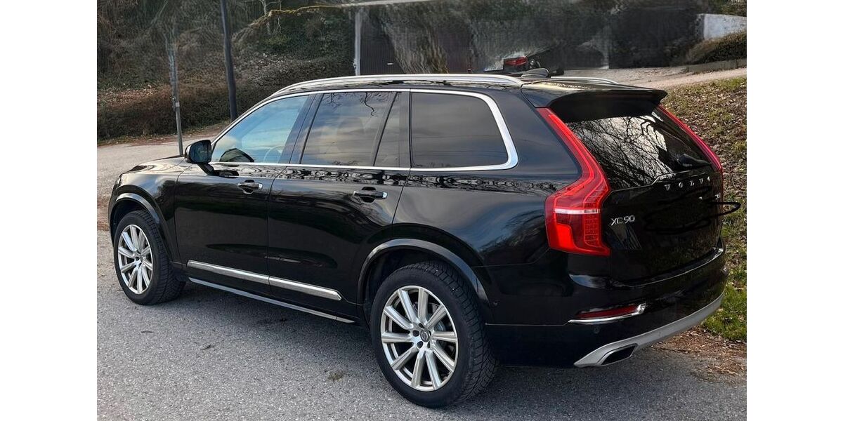 Volvo XC90 207.500 km 18.900 &euro; Tutzing 82327