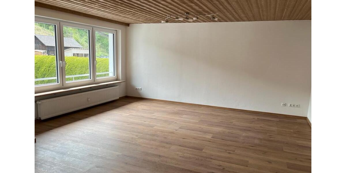 Etagenwohnung Marktoberdorf - 3 Zimmer, 100 m&sup2;, 990&euro; | Angebot:26413550