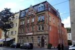 * Großzügig Wohnen * lichtdurchflutete 3 Zimmer-DG-Wohnung mit EINBAUKÜCHE in zentraler City-Lage *