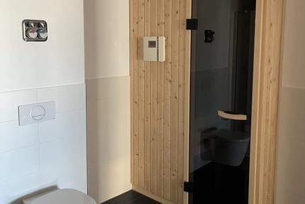 Ihr neuer Lieblingsplatz! Großer Balkon, zwei Bäder, Sauna, EBK, Fußbodenheizung! 4 zimmer