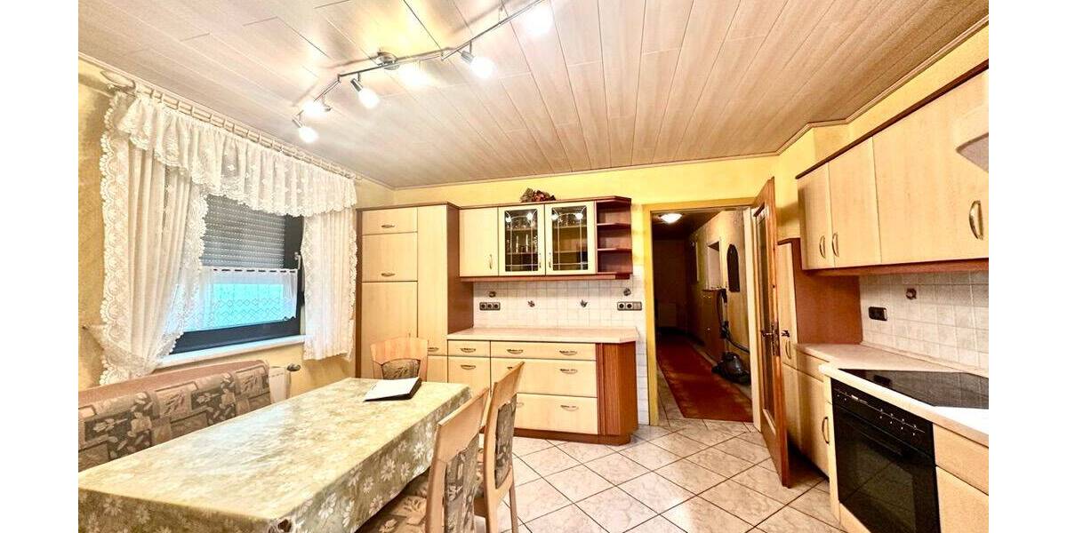 Mehrfamilienhaus, Wohnhaus Floh-Seligenthal / Hohleborn Hohleborn - 8 Zimmer, 180 m&sup2;, 1.300&euro; | Angebot:26594688