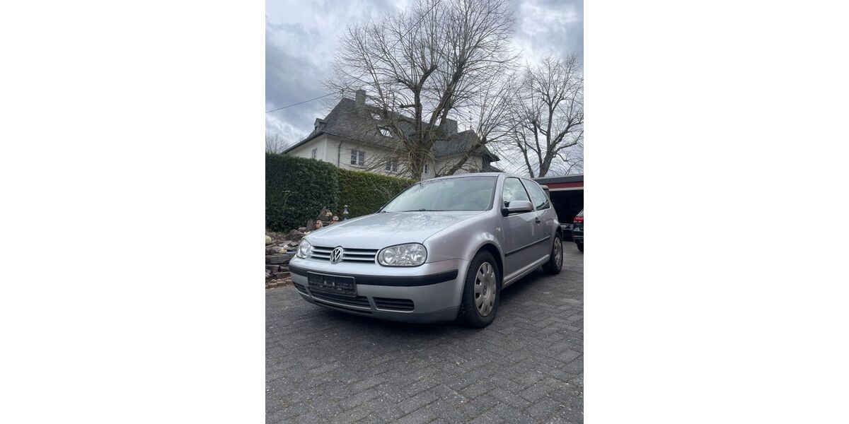 VW Golf 230.946 km 999 &euro; Kaisersesch 56759
