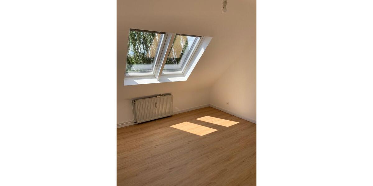 Dachgeschoßwohnung Kempen - 2 Zimmer, 43 m&sup2;, 144.000&euro; | Angebot:25418192