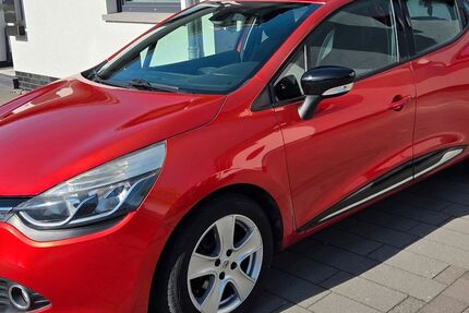 Renault Clio 112.000 km 6.400 € Bedburg-Hau 47551