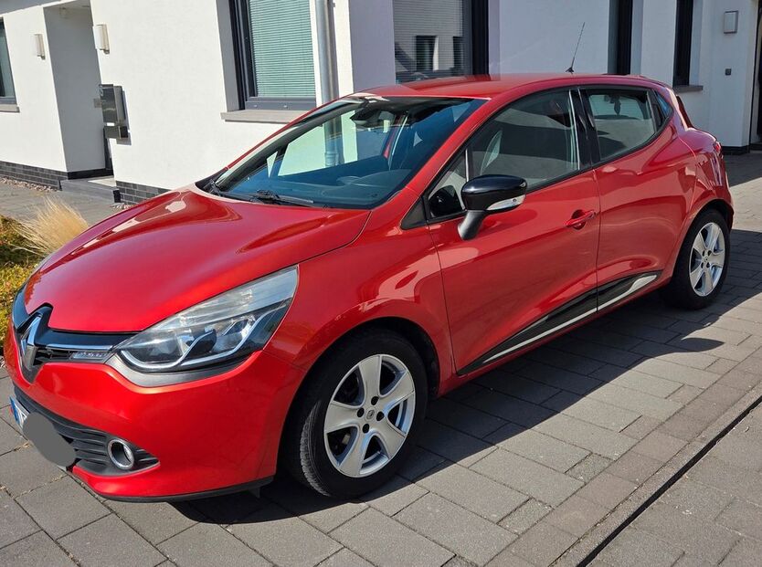 Renault Clio 112.000 km 6.400 € Bedburg-Hau 47551