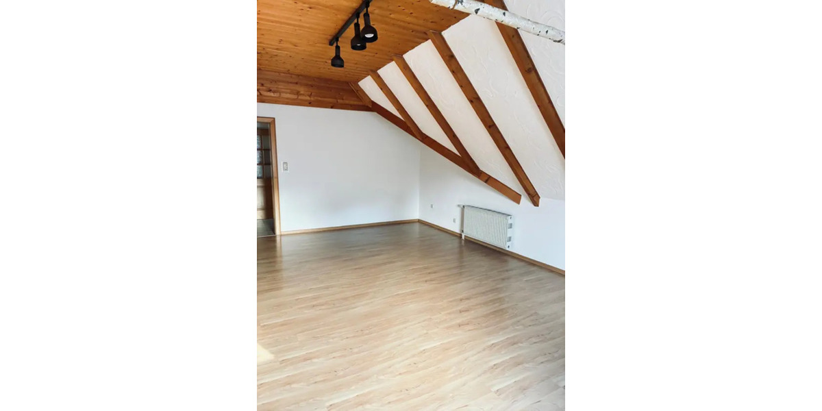 Dachgeschoßwohnung Regensburg Galgenberg - 3 Zimmer, 85 m&sup2;, 750&euro; | Angebot:25293580