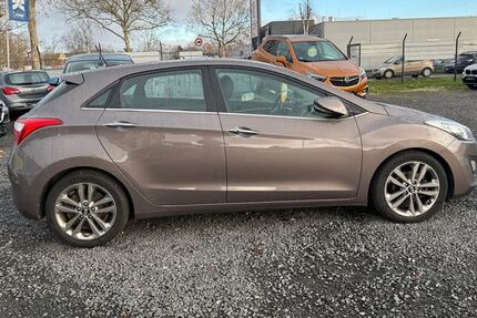 Hyundai i30 111.000 km 9.500 &euro; Lollar 35457