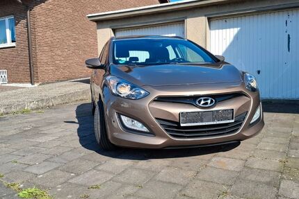 Hyundai i30 156.000 km 7.299 &euro; Bergheim 50127