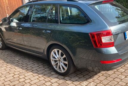 Skoda Octavia 136.380 km 10.900 &euro; Dietersburg 84378