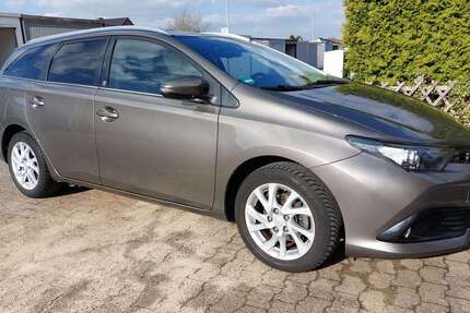 Toyota Auris 54.100 km 16.000 &euro; Bremerhaven, Stadt 27574