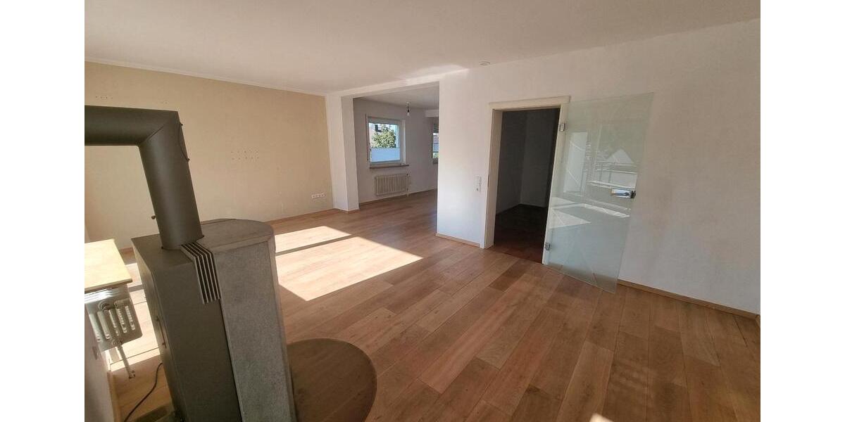 Doppelhaushälfte Neuenrade - 5 Zimmer, 168 m&sup2;, 225.000&euro; | Angebot:27151306